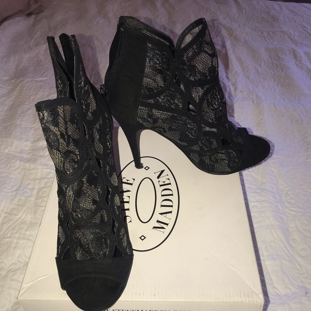 STEVE MADDEN black lace open toe booties